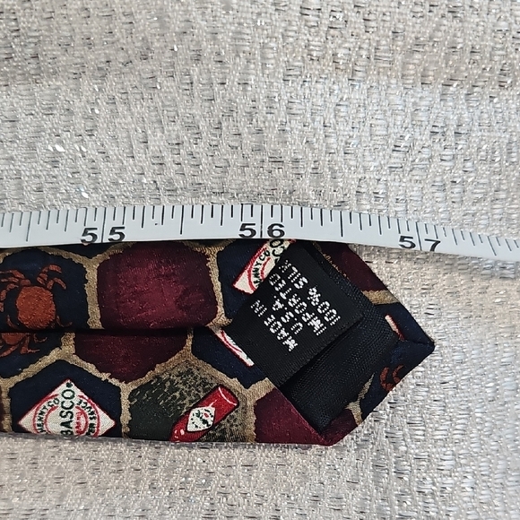 Vintage Silk Tabasco Red and Black Geometric Tie - Picture 4 of 5
